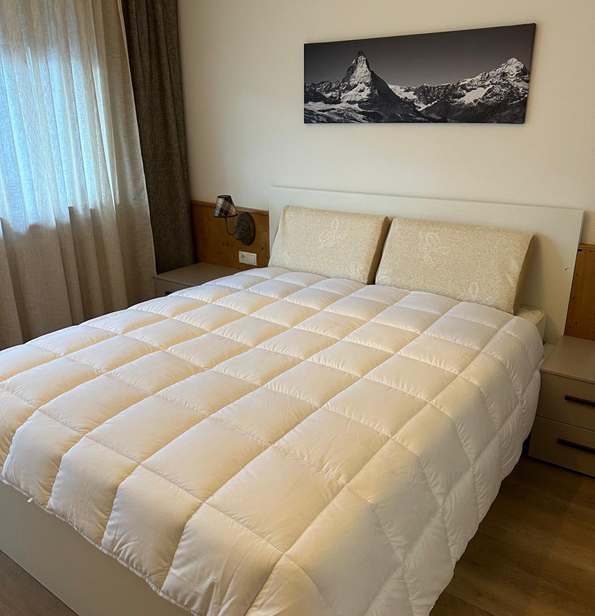 Leo's Chalet Details